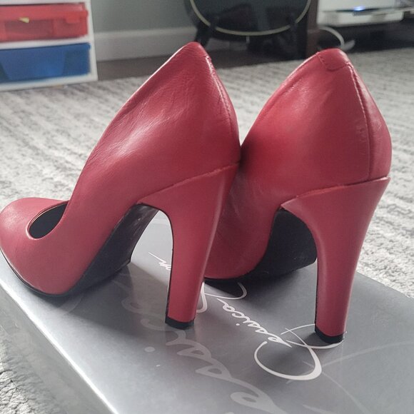 Jessica Simpson "Jessica" Pump - Cherry Leather - Picture 3 of 6